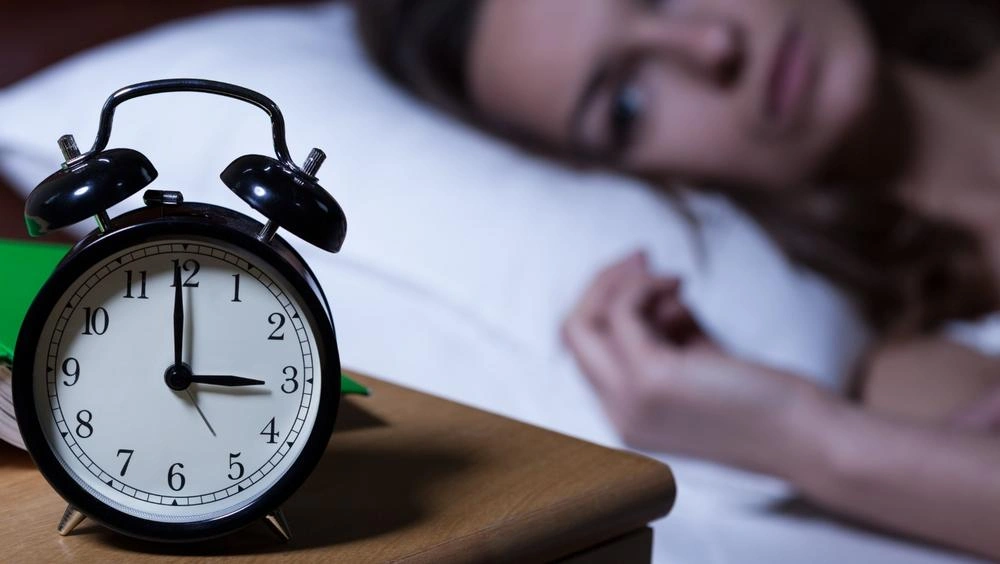 چرا وزن کم نمیکنم؟ اهمیت خواب کافی در کاهش وزن